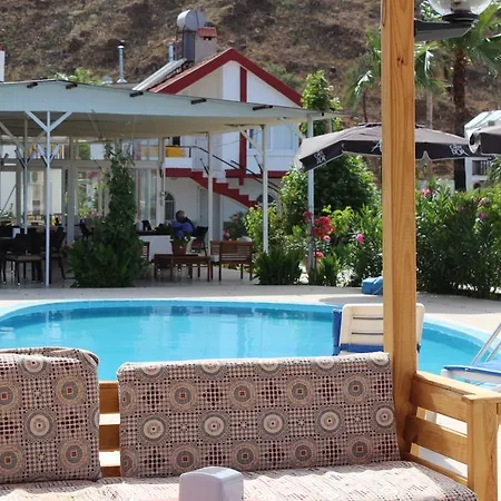 Mithat Hotel 2*